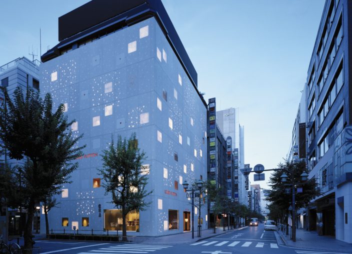 Tokyo: Louis Vuitton Ginza Namiki (Japan) – STEPHENVARADY_ARCHITRAVELLER